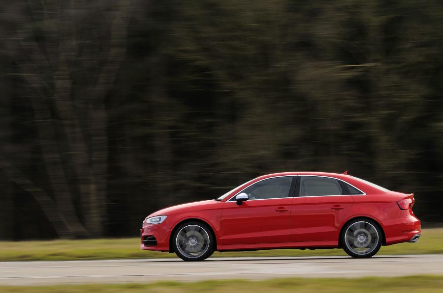  Audi S3 Sedan (8V) 2013 года  (UK) (фото 20 из 53)